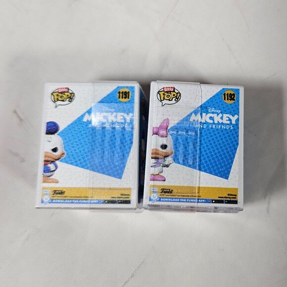 Bitty Pop Donald Duck #1191 and Daisy Duck #1192 Vinyl Figures Set of 2 Disney - Picture 3 of 7
